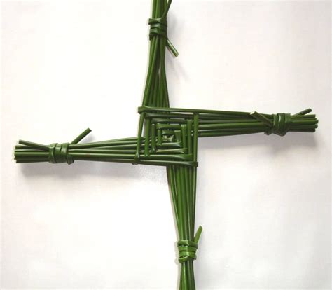 St Brigid’s Cross: the MEANING and HISTORY of the Irish symbol