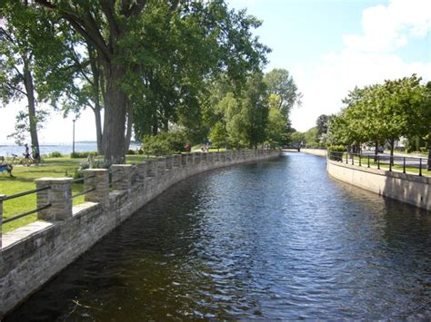 The Lachine Canal gets famous outside of Canada!