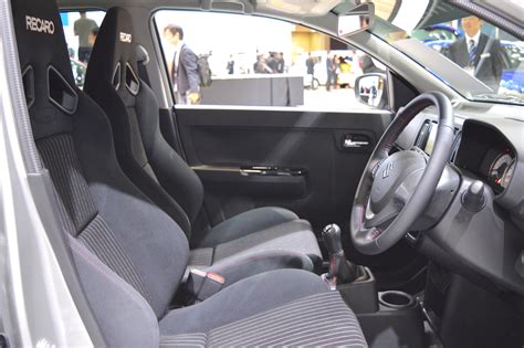 Suzuki Alto Works front cabin at the 2015 Tokyo Motor Show