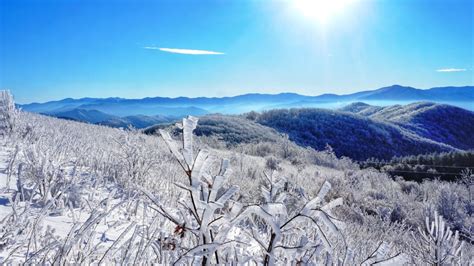 Experience Unbelievable Views in the Smoky Mountains This Winter