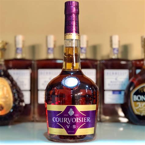 Courvoisier VS Brandy Cognac 700ml 0.7L, Food & Drinks, Alcoholic Beverages on Carousell