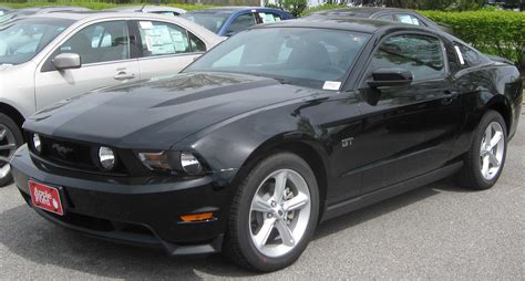 File:2010 Ford Mustang GT coupe.jpg - Wikipedia