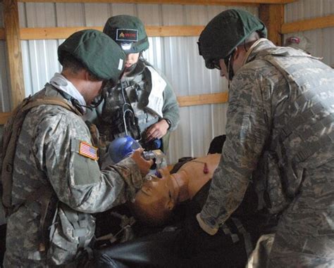 Military Medical Students Learn to Care for Combat Injured > U.S. DEPARTMENT OF DEFENSE > Article