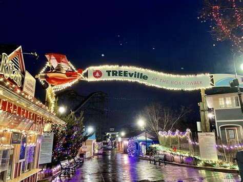 Final Week of Hersheypark Christmas Candylane and Hershey Sweet Lights