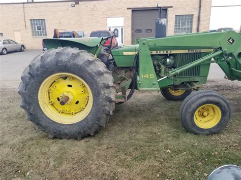 John Deere Garden Tractor With Loader: John Deere 145 Loader