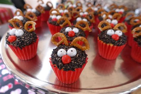 Spotted: Adorable reindeer cupcakes for Christmas! – Treats and Geeks