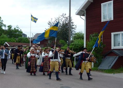 newhousenotebook: Midsummer in Dalarna, Sweden