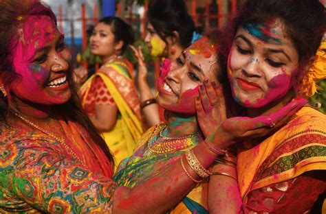 India's Holi celebrations: Legends behind the festival of color | CNN