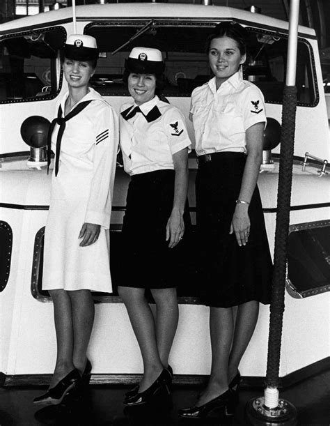 USN 1178184 Female sailors modeling uniforms