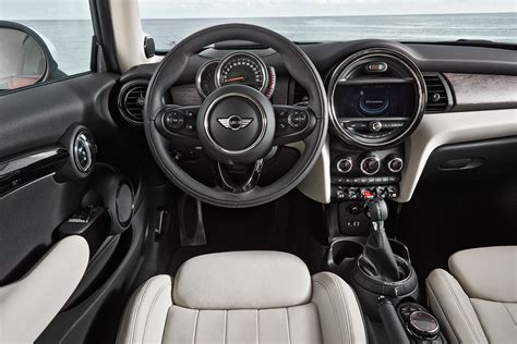 The new MINI Cooper - Interior - Car Body Design