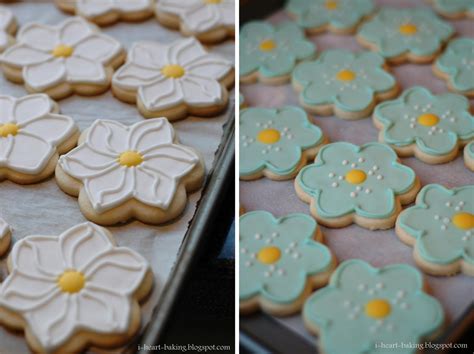 i heart baking!: flower sugar cookies with royal icing