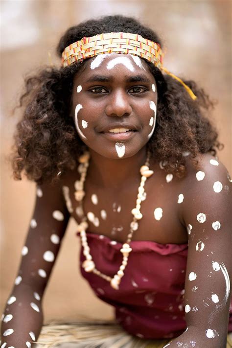 Aboriginal Woman; Lockhart River, Cape York, Queensland, Australia | Indigenous peoples ...