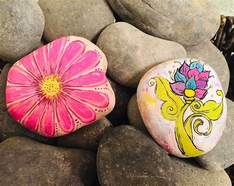 Pin by Dennis Erin Miller on Rock art | Rock flowers, Arts and crafts ...