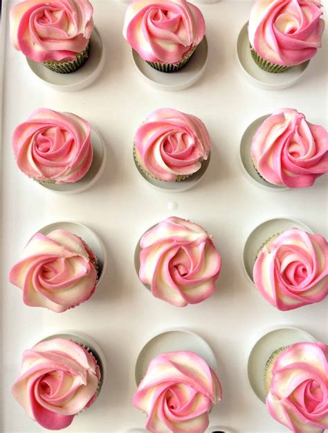 Quick buttercream rose swirl piping tutorial