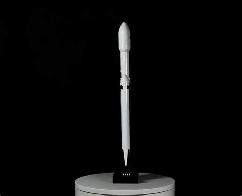 SpaceX Falcon Heavy Rocket Model - The Wacky Company