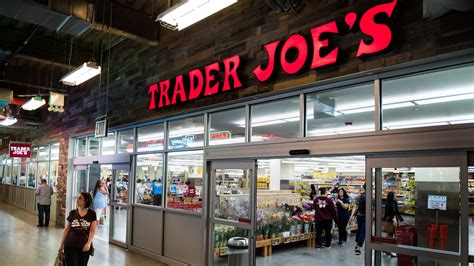 Trader Joe's Snacks Are the Same as These Name Brands, According to New Report | Teen Vogue