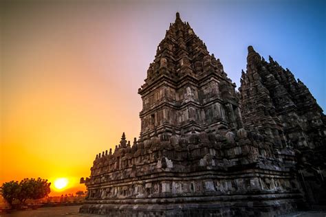 Candi-Prambanan-Sore-Hari - Paket Wisata Jogja 2023 Terlengkap