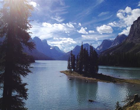 Maligne Lake, Jasper National Park, AB, Canada [3112x2448][OC] : r ...