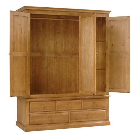 Cheshire Pine Triple Wardrobe Bedroom Set