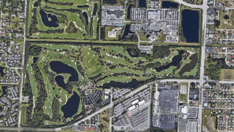 Donald Trump built a $44 million golf course right next to the Palm ...