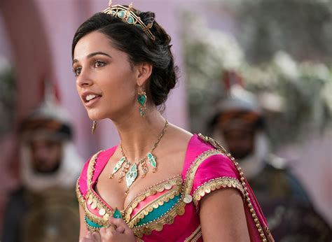 Is Naomi Scott Really Singing as Jasmine in Aladdin? | POPSUGAR Entertainment