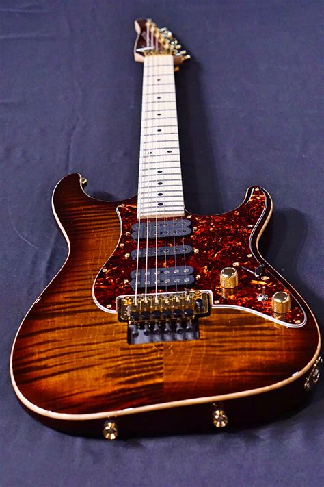 Tom Anderson Guitar — HIENDGUITAR