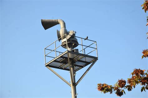 Why is there an air raid siren in North Vancouver's Victoria Park ...