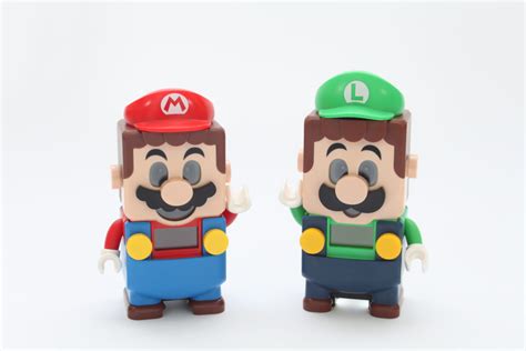 LEGO Super Mario Adventures with Luigi review and gallery