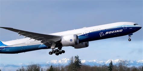 Boeing 777X First Flight - Bloomberg