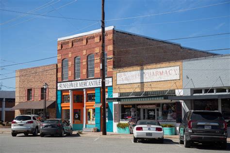 Back to Carthage: East Texas town looks to pandemic homecomers to stem population loss | Texas ...