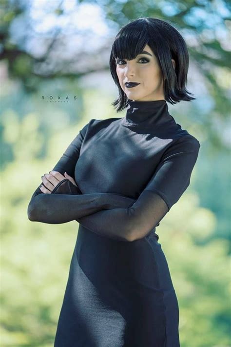 Mavis from Hotel Transylvania | Hotel transylvania, Best cosplay, Cosplay