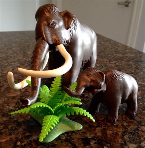 Woolly Mammoth and Baby (Playmobil) - Dinosaur Toy Blog