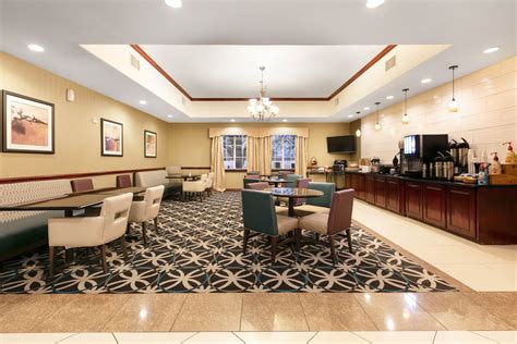 La Quinta Inn & Suites by Wyndham Lindale | Lindale, TX Hotels