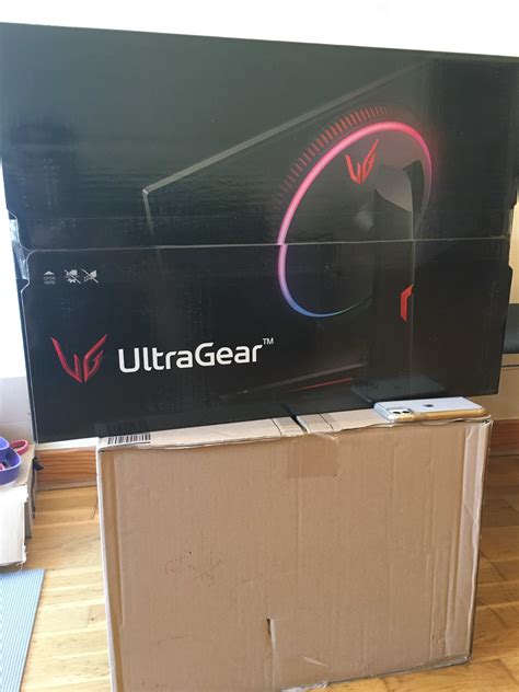 Unboxing of my new LG Ultragear 27GN950-B monitor