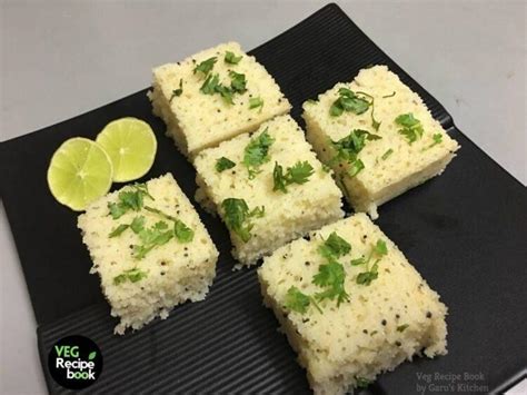 Instant Rava Dhokla in microwave | Sooji Dhokla Recipe - VegRecipeBook