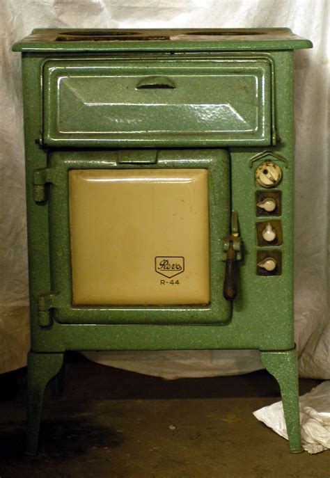 LEEDM.E.1980.0005 | electric cooker, REVO-R44, made by Revo … | Flickr