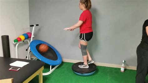 Single Leg Balance Bosu Flat Trampoline Rebounder Medicine Ball Chest ...