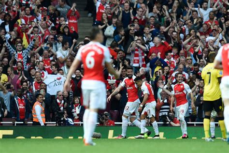 Top 5 Arsenal Goals Of 2015/2016 - Read Arsenal