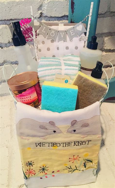 Cleaning supply gift basket #gift #giftbasket #cleaning #housewarming ...