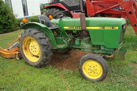 1983 John Deere 850 Tractors - Compact (1-40hp.) - John Deere MachineFinder