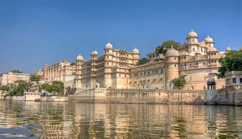 City Palace Udaipur, Rajasthan - Timings, Entry Fee