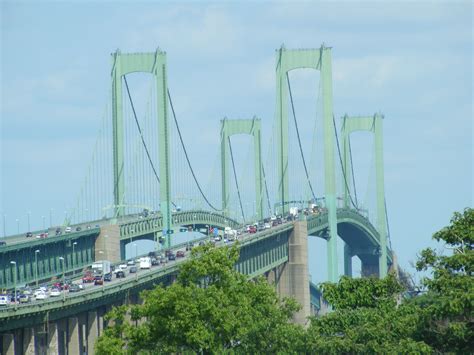 The Delaware Memorial Bridge is a set of twin suspension bridges crossing the Delaware River ...