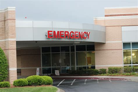 People avoiding ER for non-coronavirus conditions; results could be deadly - Lake Norman ...