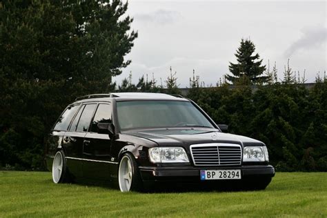 Mercedes Benz W124 | JDMEURO.com