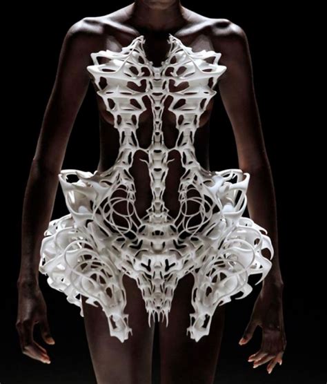 High-Fashion Meets 3D Printing: 9 3D Printed Dresses for the Future