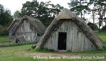 Anglo Saxons Houses and Saxon villages | Anglo saxon houses, Anglo saxon house, Anglo saxon