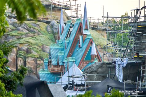 Anna and Elsa's Castle Nears Completion in Arendelle: World of Frozen ...