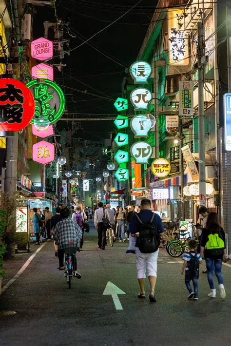 A cyberpunk evening in Osaka [OC] Japanese Culture, Japanese Art, Neo Tokyo, Inspirational ...