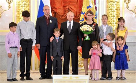 Vladimir Putin Hosts The Most Awkward Family Reunions