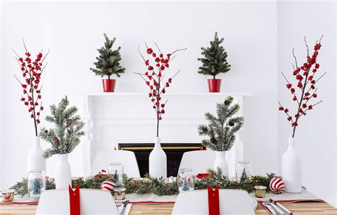 Holiday party decor: red, white & wreaths - Bright Bazaar by Will Taylor